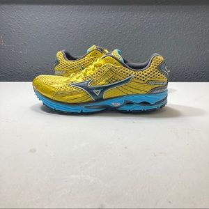 Mizuno Wave Rider 15 Women Running Shoes Yellow 410460 Low Top Lace Up Mesh 8W